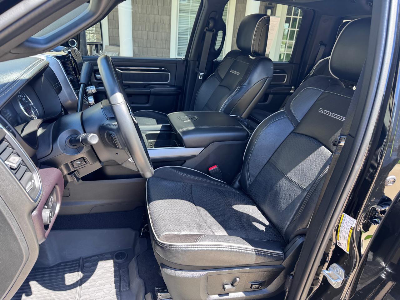RAM 2500 Laramie 4x4 Crew Cab 6'4" Box 2023