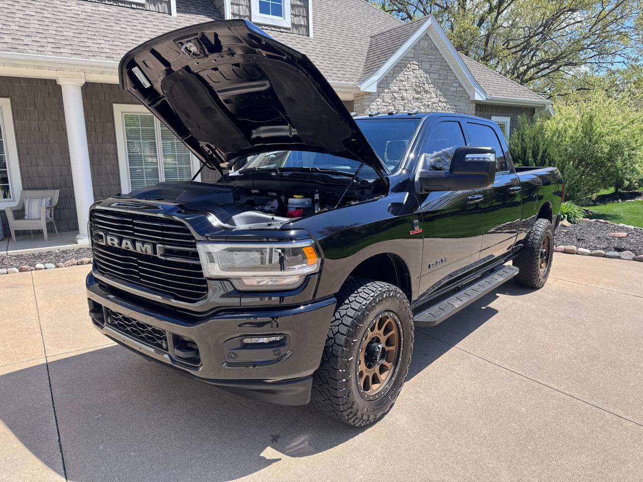 RAM 2500 Laramie 4x4 Crew Cab 6'4" Box 2023