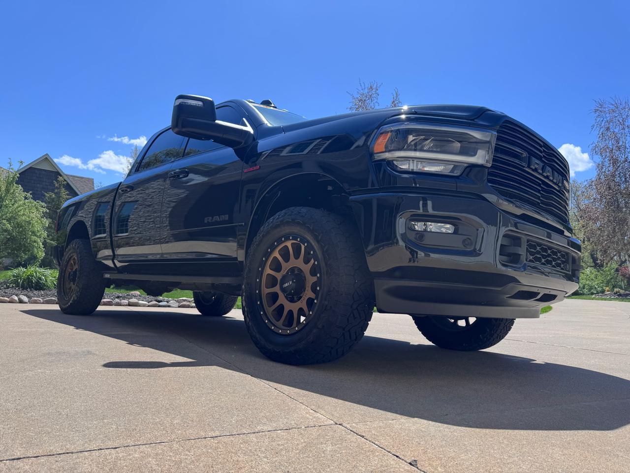 RAM 2500 Laramie 4x4 Crew Cab 6'4" Box 2023