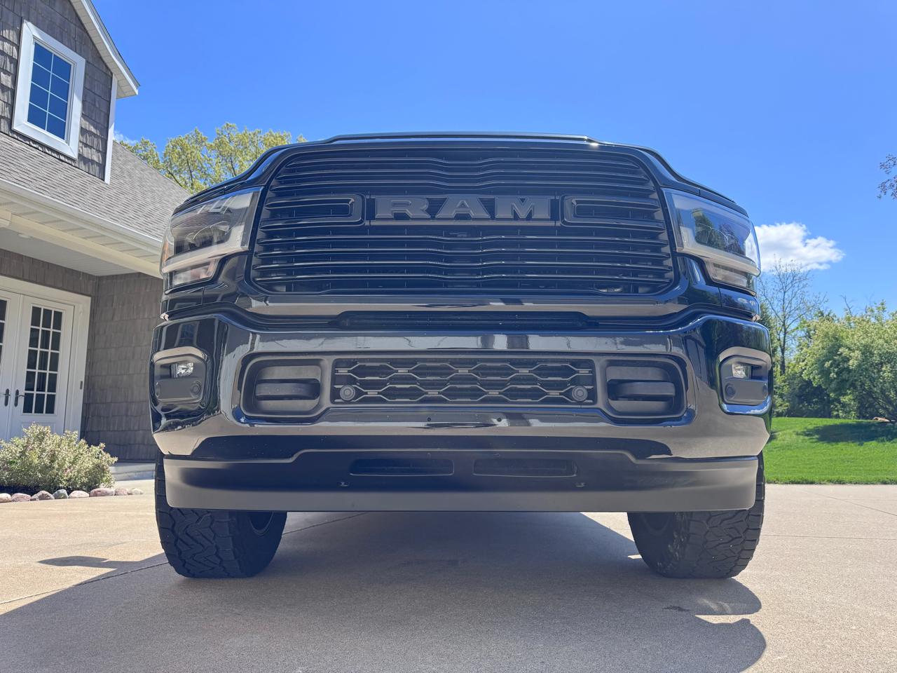 RAM 2500 Laramie 4x4 Crew Cab 6'4" Box 2023