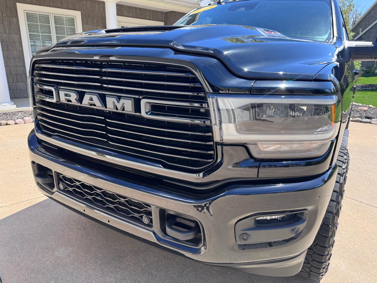RAM 2500 Laramie 4x4 Crew Cab 6'4" Box 2023
