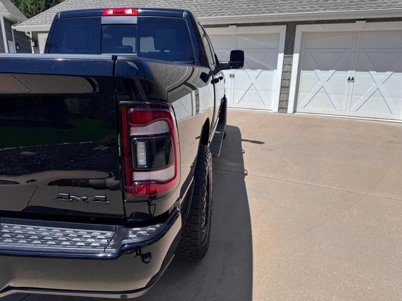 RAM 2500 Laramie 4x4 Crew Cab 6'4" Box 2023