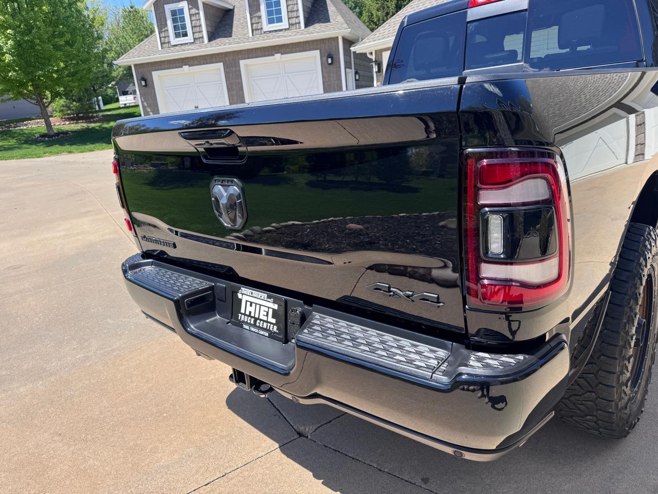 RAM 2500 Laramie 4x4 Crew Cab 6'4" Box 2023