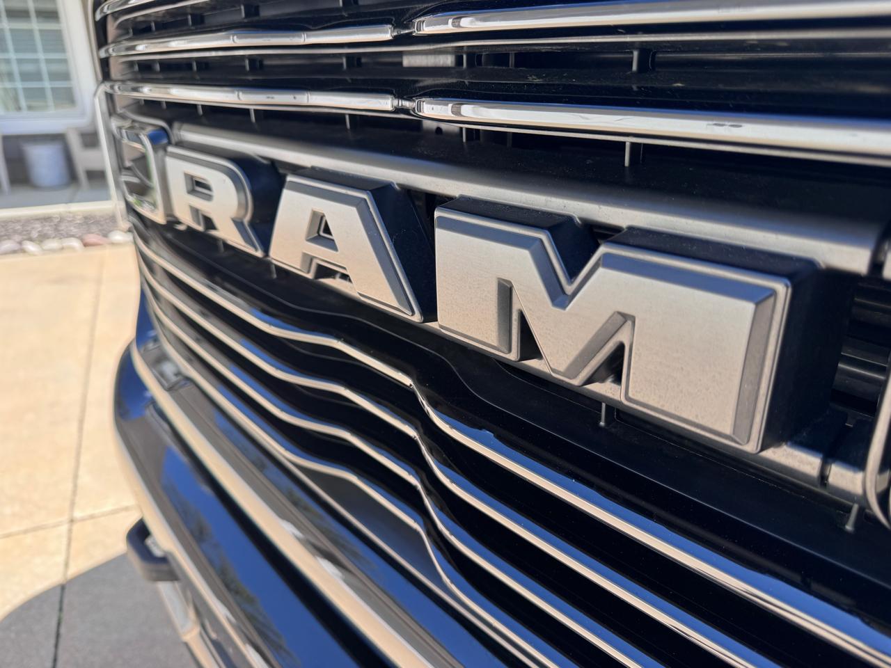 RAM 2500 Laramie 4x4 Crew Cab 6'4" Box 2023