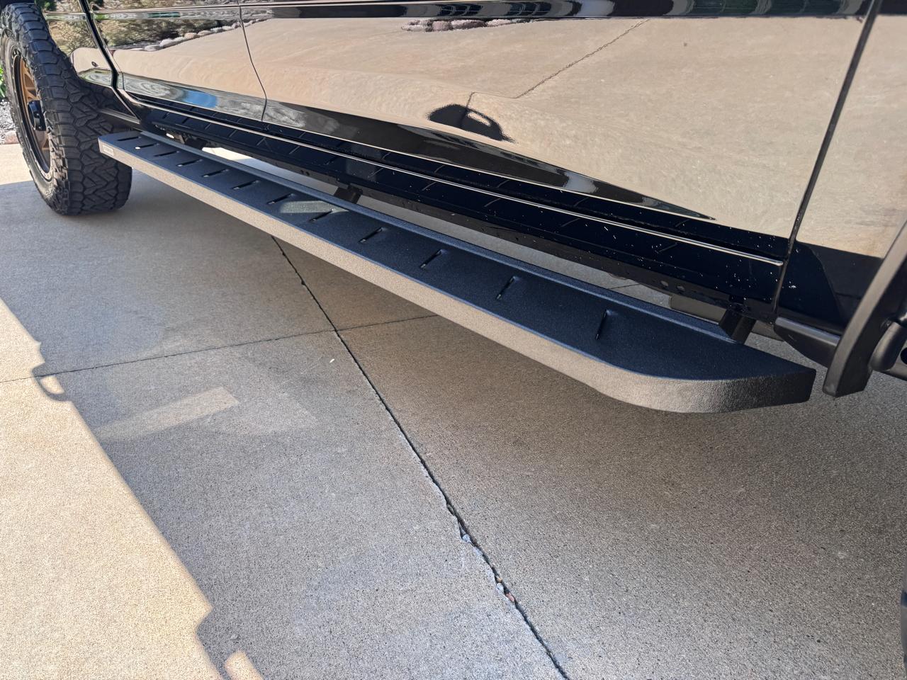 RAM 2500 Laramie 4x4 Crew Cab 6'4" Box 2023