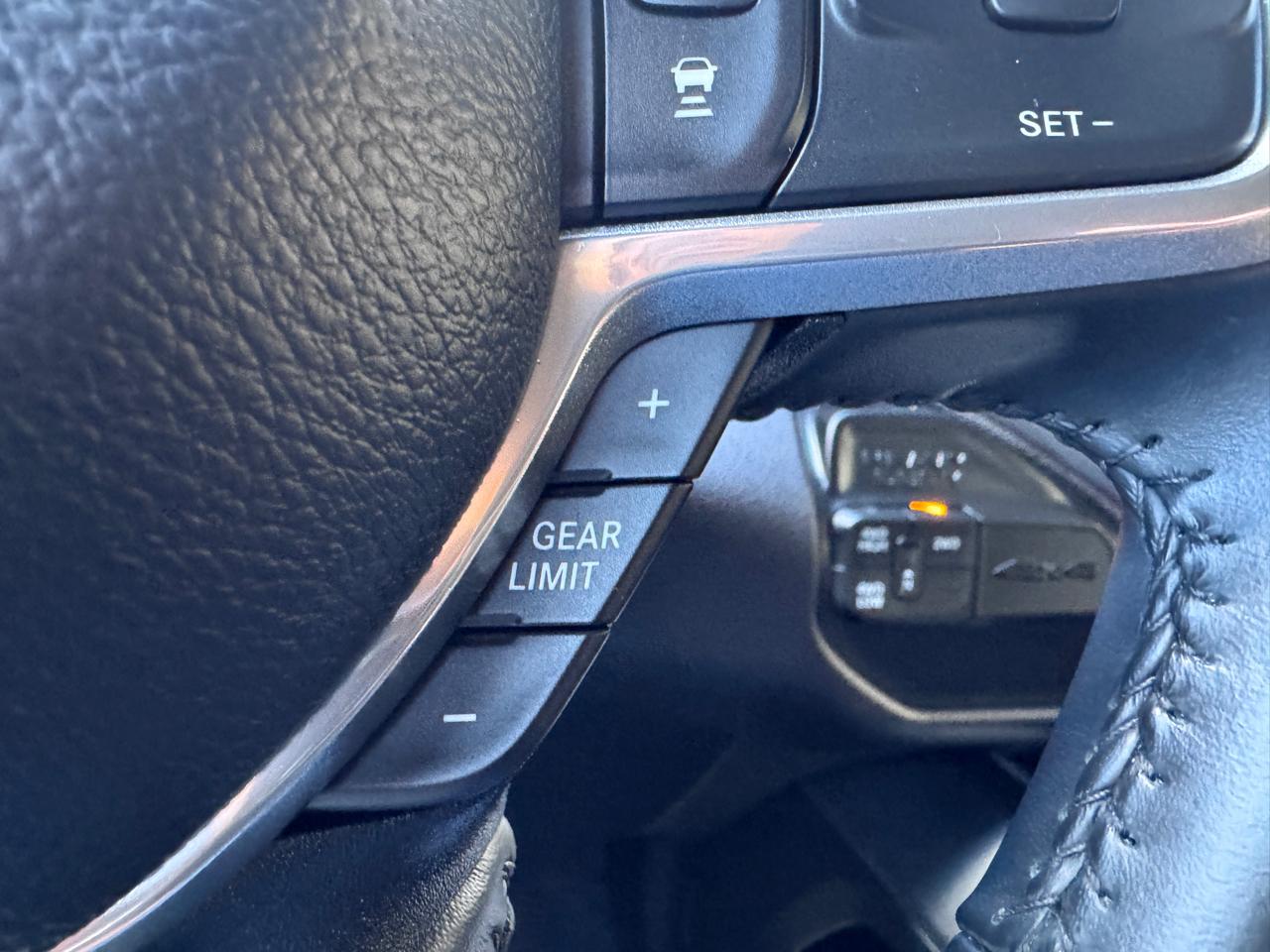 RAM 2500 Laramie 4x4 Crew Cab 6'4" Box 2023
