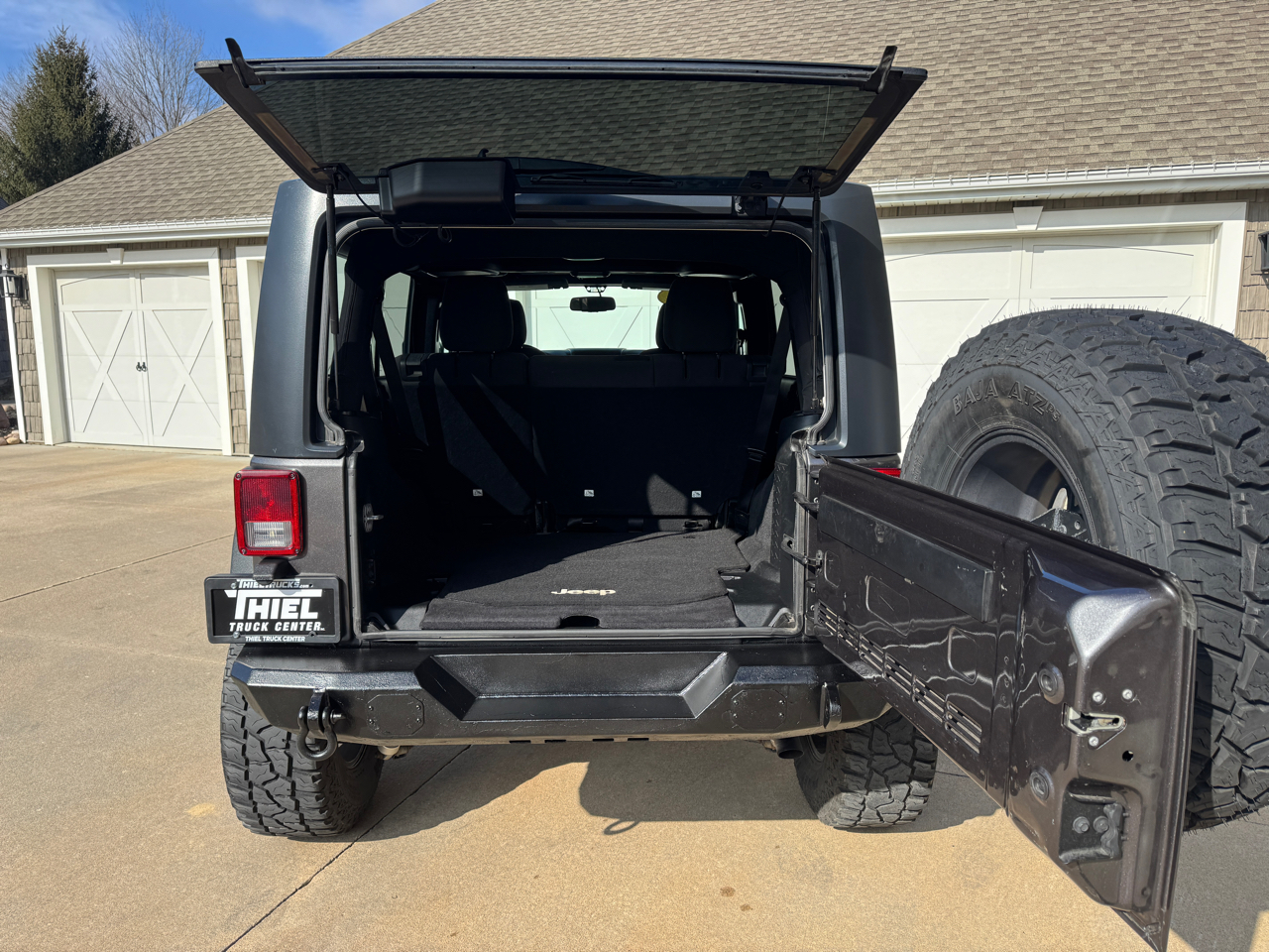 Jeep Wrangler Unlimited 4WD 4dr Sport 2016