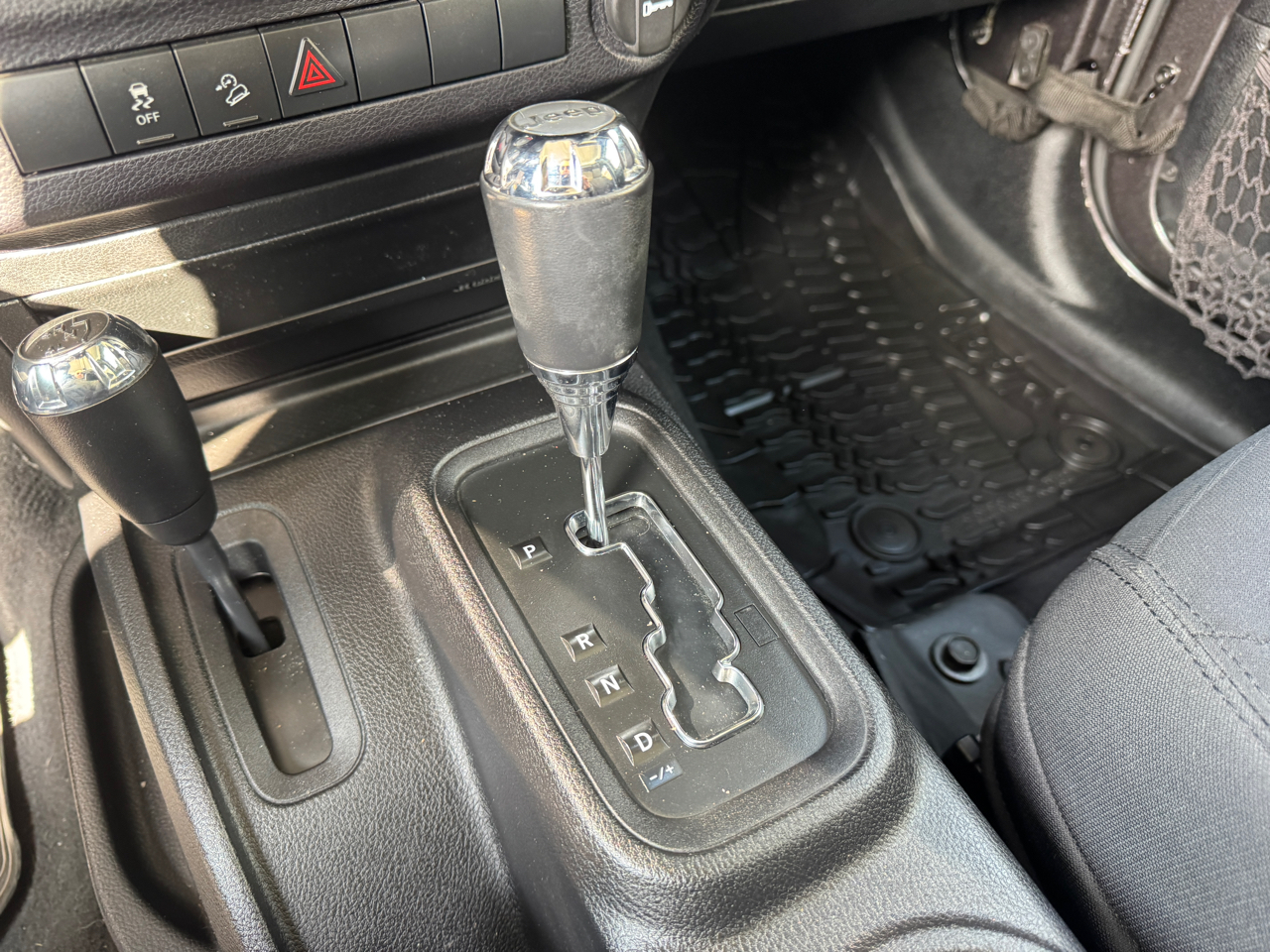 Jeep Wrangler Unlimited 4WD 4dr Sport 2016