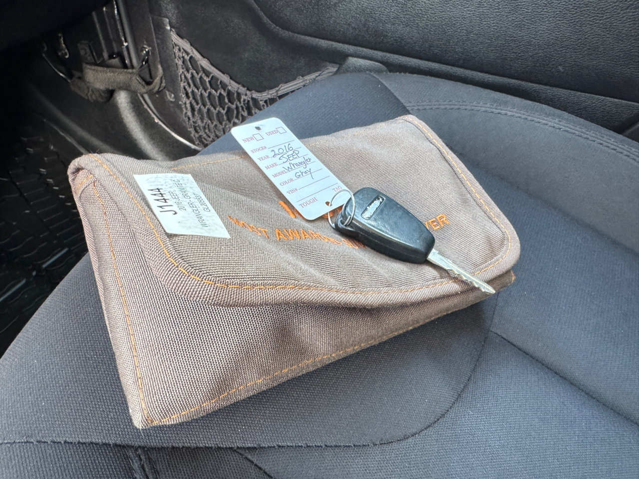 Jeep Wrangler Unlimited 4WD 4dr Sport 2016