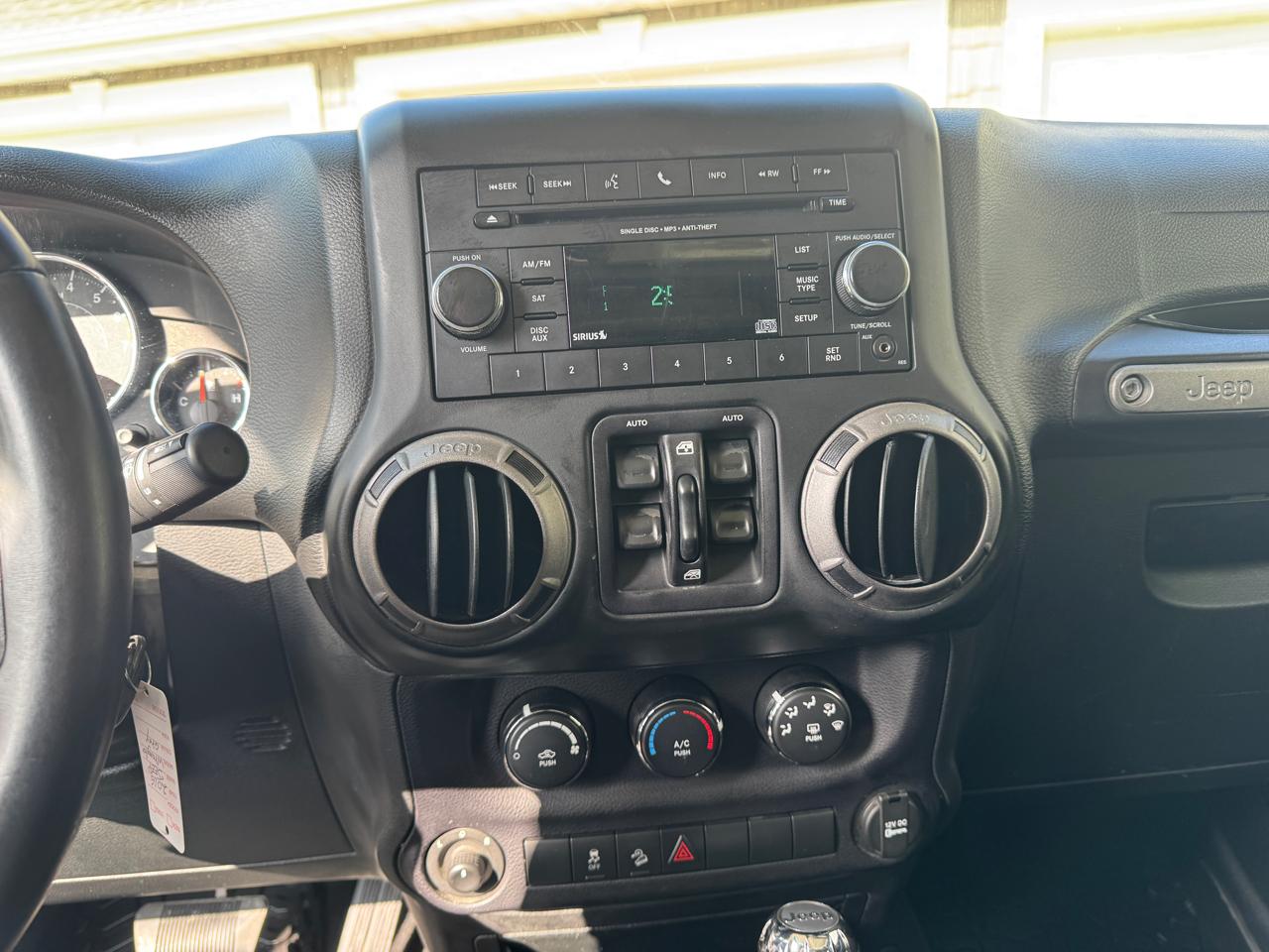 Jeep Wrangler Unlimited 4WD 4dr Sport 2016