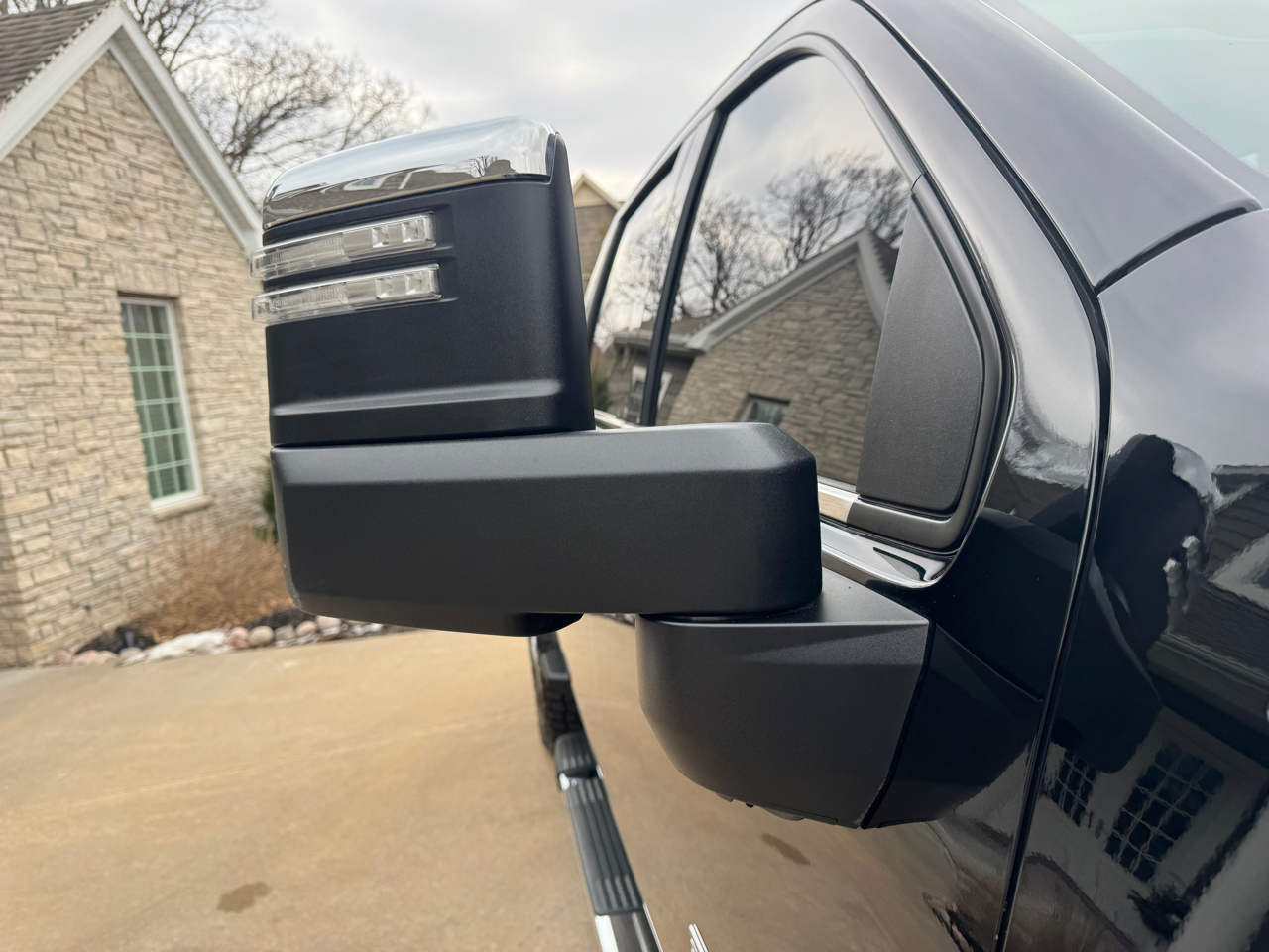 Chevrolet Silverado 3500HD 4WD Crew Cab 159" High Country 2021