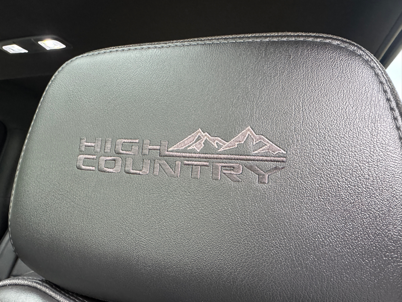 Chevrolet Silverado 3500HD 4WD Crew Cab 159" High Country 2021