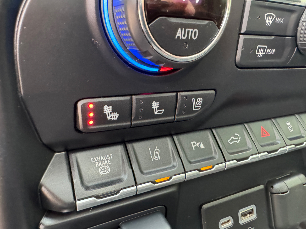 Chevrolet Silverado 3500HD 4WD Crew Cab 159" High Country 2021