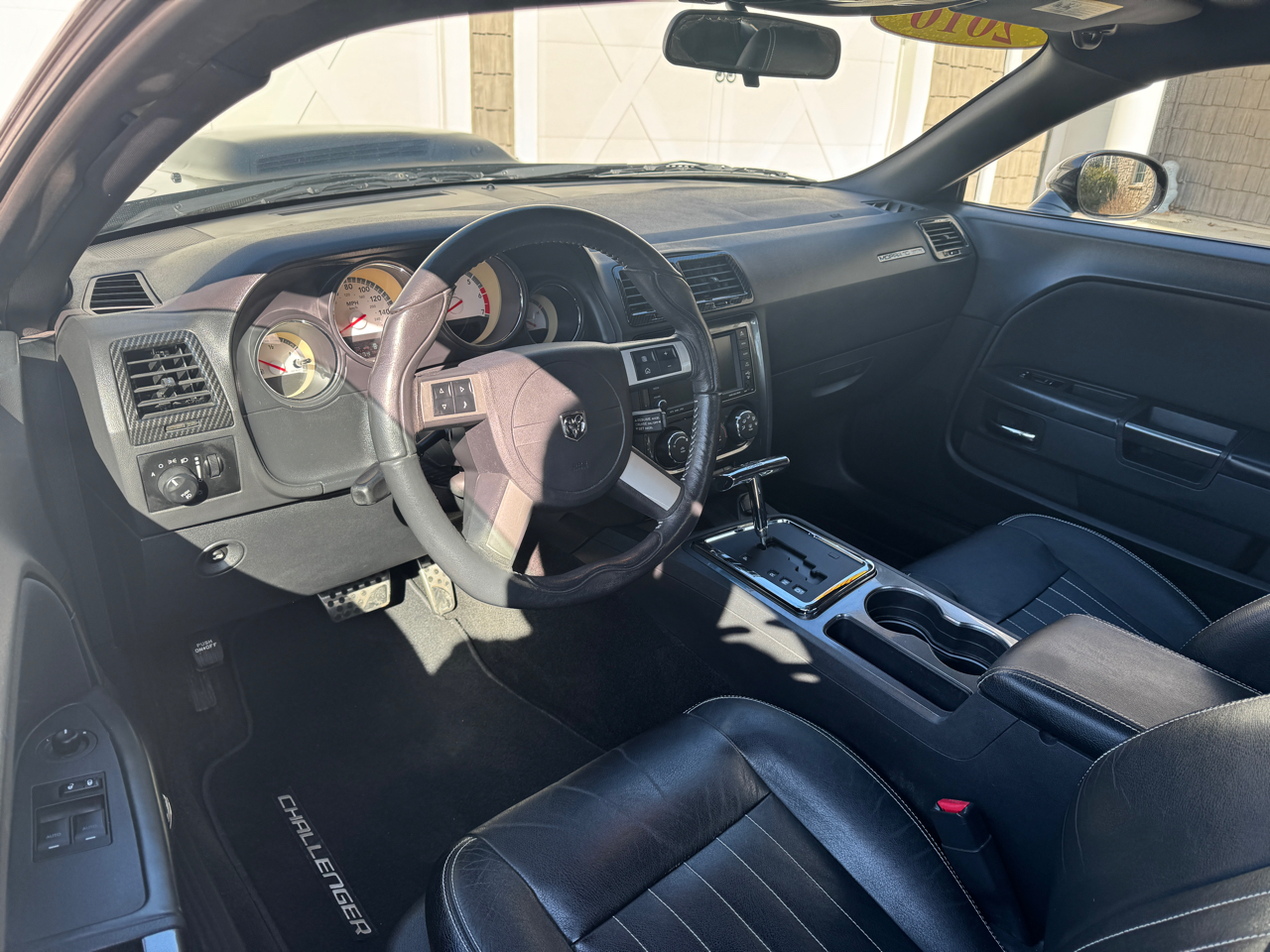 Dodge Challenger  2010