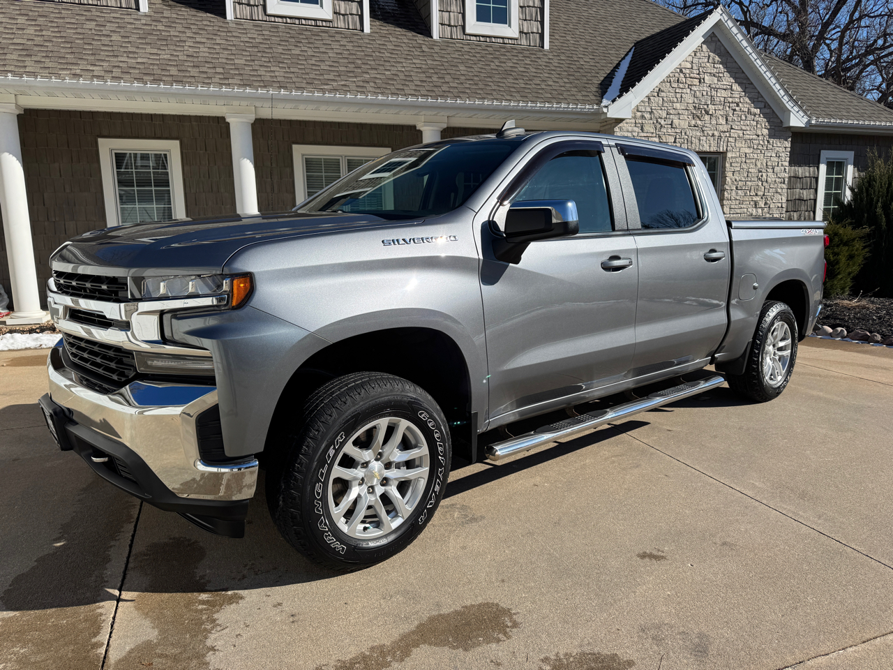 Chevrolet Silverado 1500 4WD Crew Cab 147" LT 2020