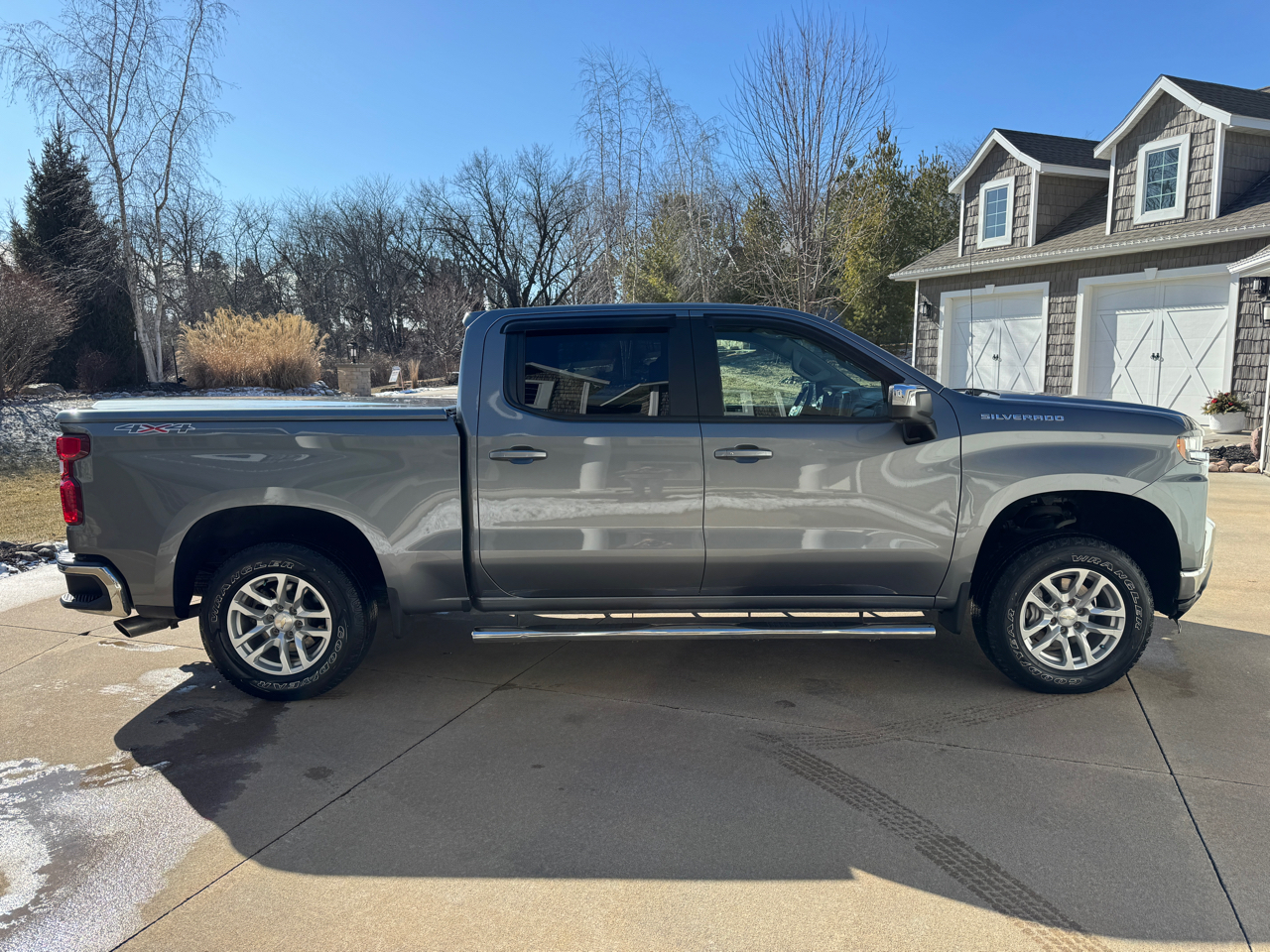 Chevrolet Silverado 1500 4WD Crew Cab 147" LT 2020