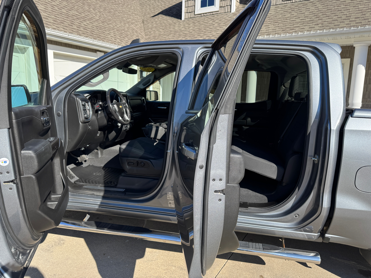 Chevrolet Silverado 1500 4WD Crew Cab 147" LT 2020