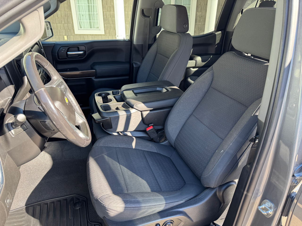 Chevrolet Silverado 1500 4WD Crew Cab 147" LT 2020