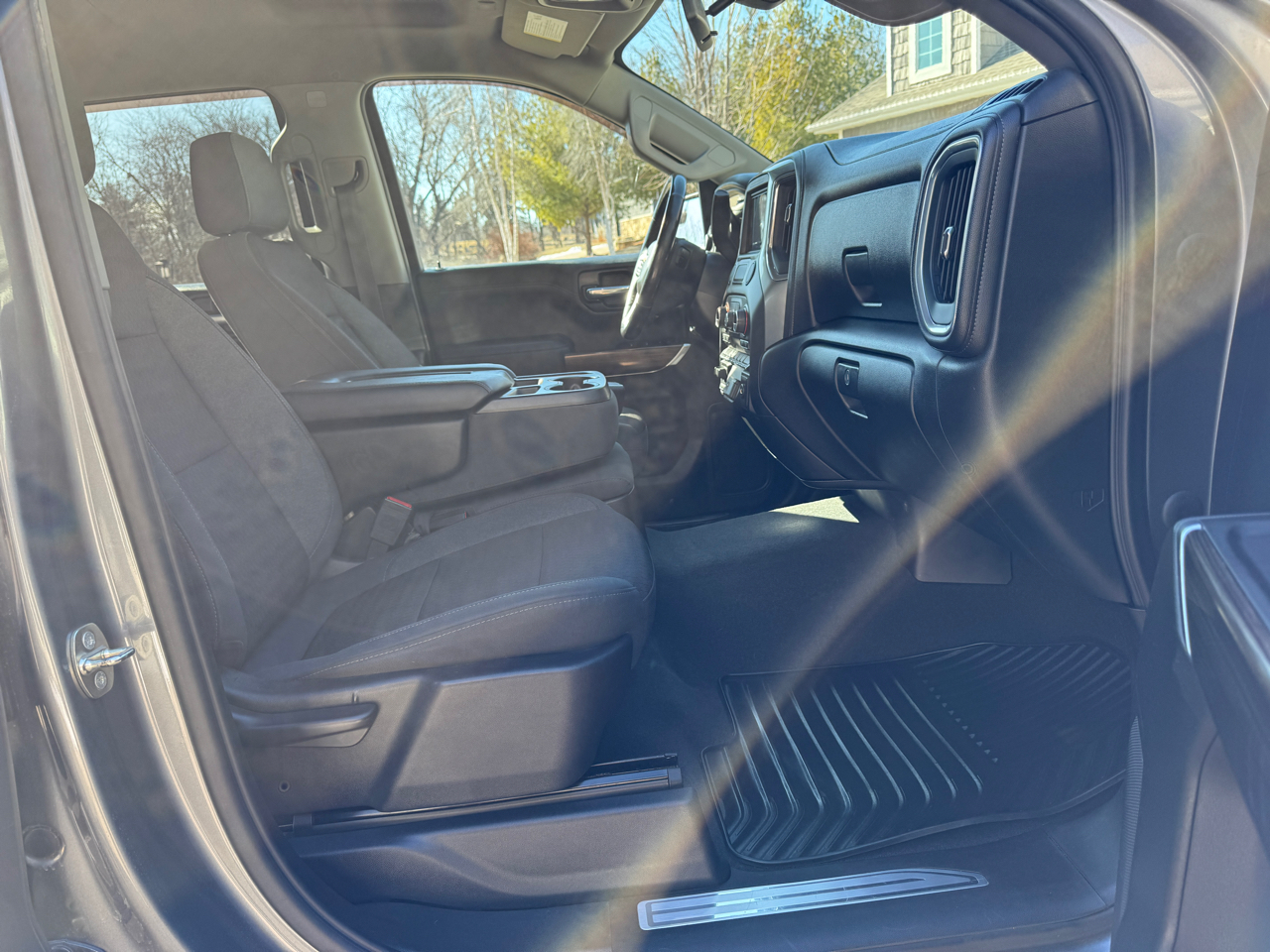 Chevrolet Silverado 1500 4WD Crew Cab 147" LT 2020