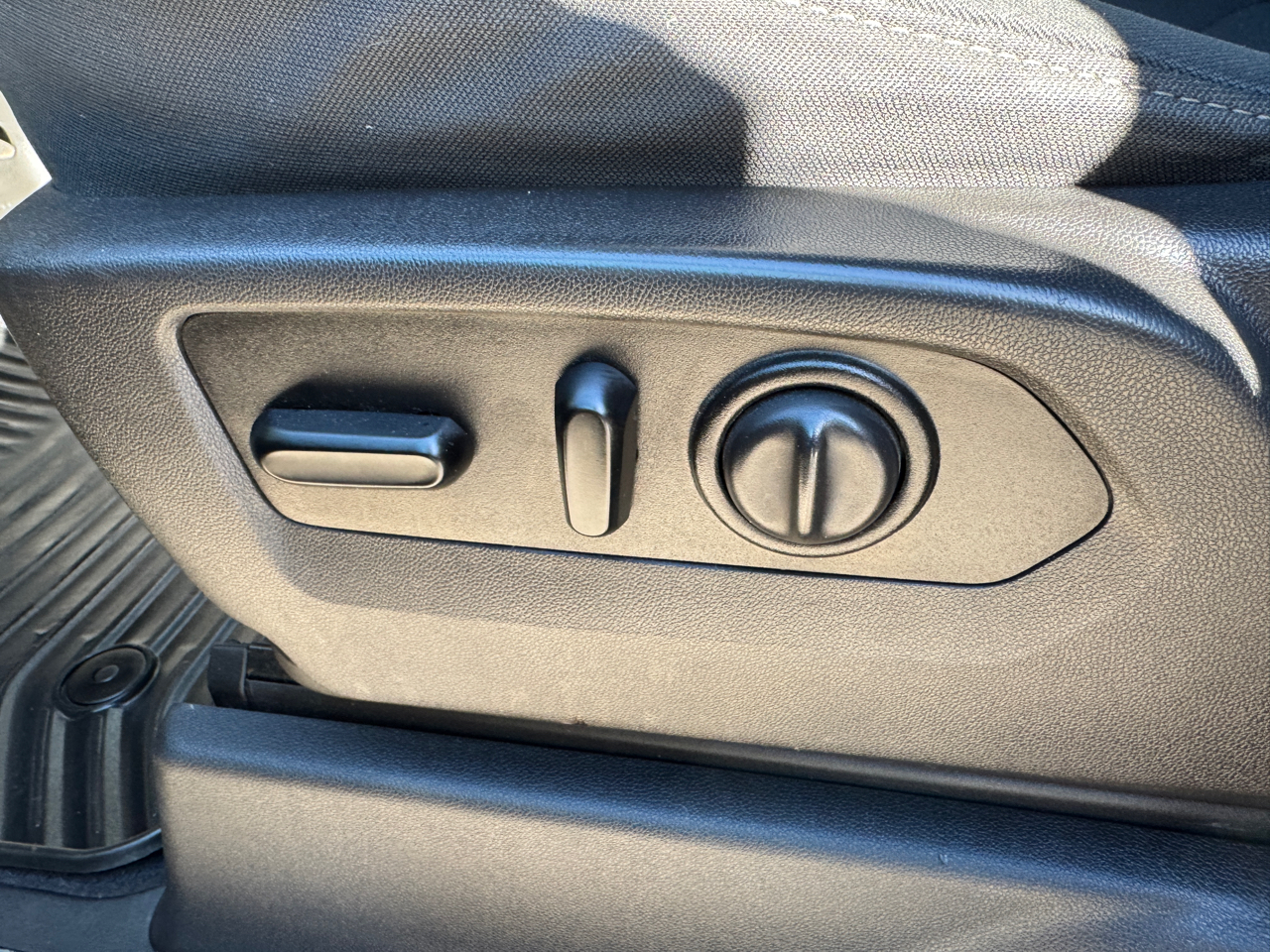 Chevrolet Silverado 1500 4WD Crew Cab 147" LT 2020