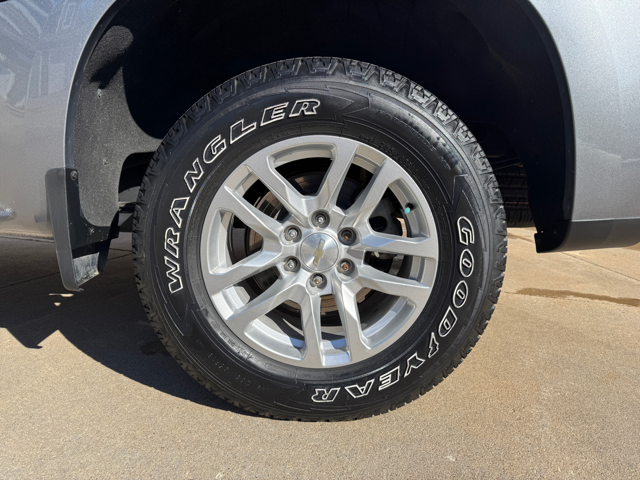 Chevrolet Silverado 1500 4WD Crew Cab 147" LT 2020