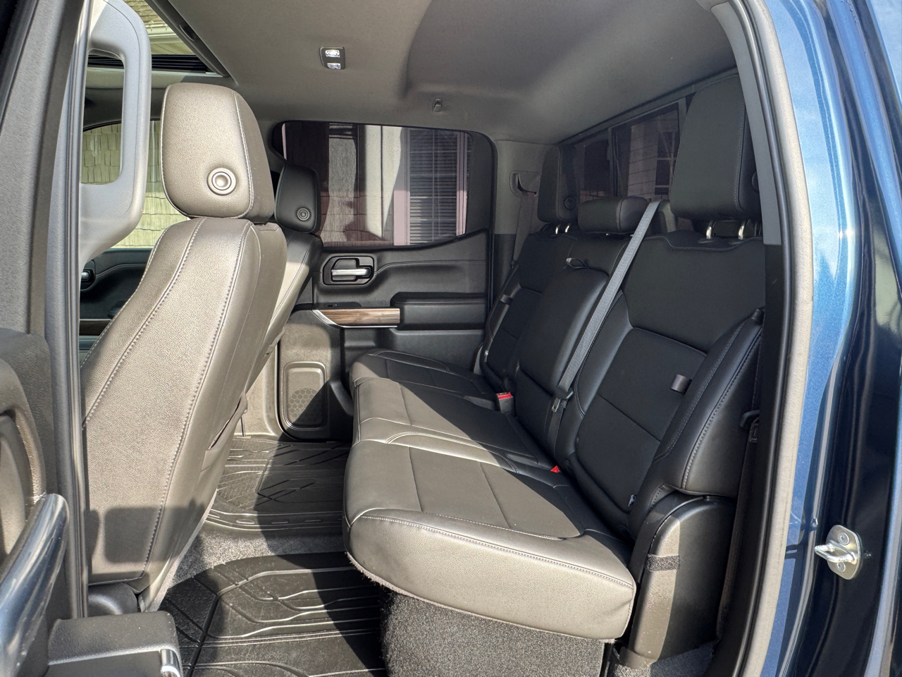 Chevrolet Silverado 1500 4WD Crew Cab 147" RST 2020