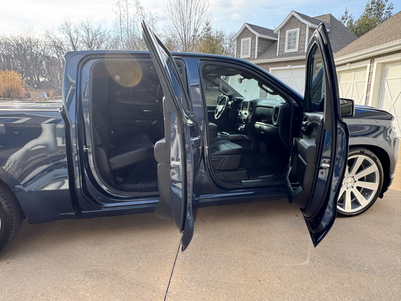 Chevrolet Silverado 1500 4WD Crew Cab 147" RST 2020