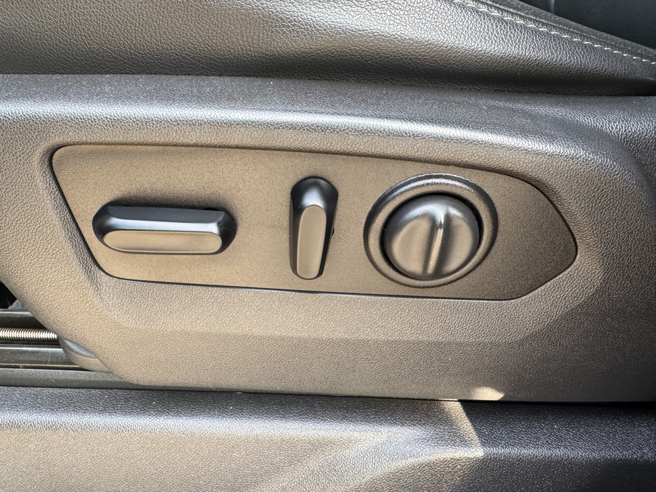 Chevrolet Silverado 1500 4WD Crew Cab 147" RST 2020