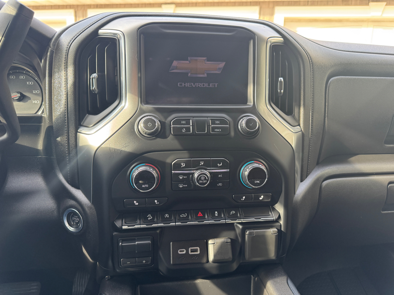 Chevrolet Silverado 1500 4WD Crew Cab 147" RST 2020