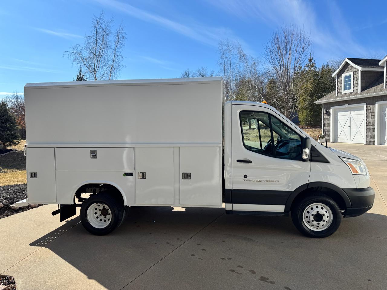 Ford Transit Chassis T-350 DRW 138" WB 9950 GVWR 2017