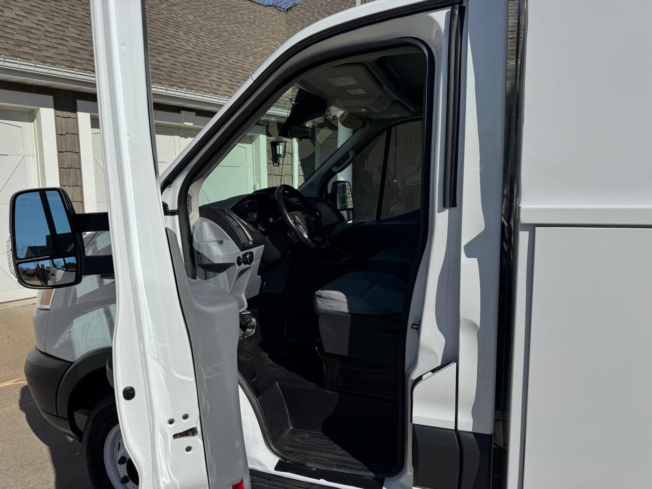 Ford Transit Chassis T-350 DRW 138" WB 9950 GVWR 2017