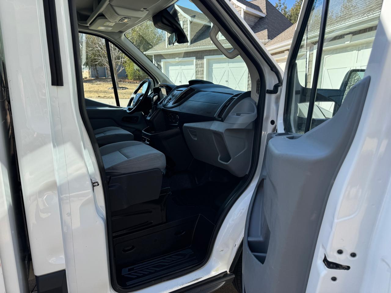 Ford Transit Chassis T-350 DRW 138" WB 9950 GVWR 2017