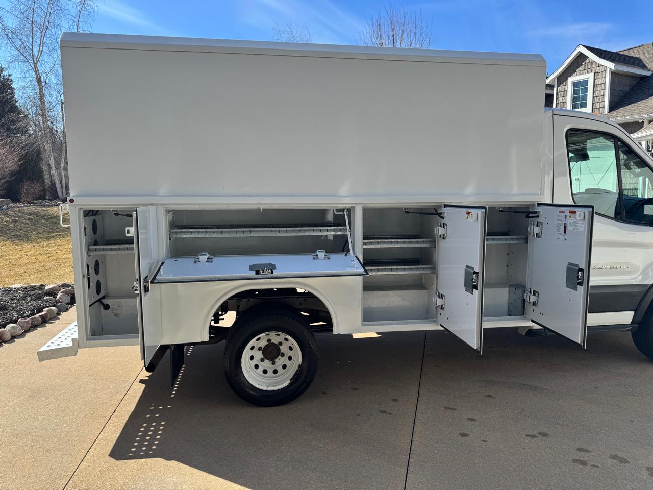 Ford Transit Chassis T-350 DRW 138" WB 9950 GVWR 2017