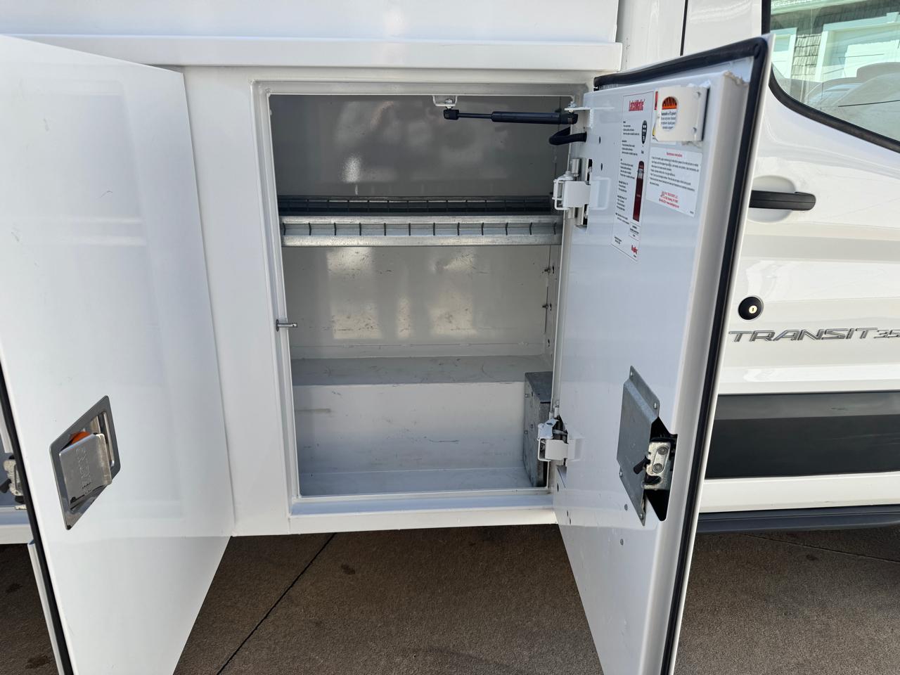 Ford Transit Chassis T-350 DRW 138" WB 9950 GVWR 2017