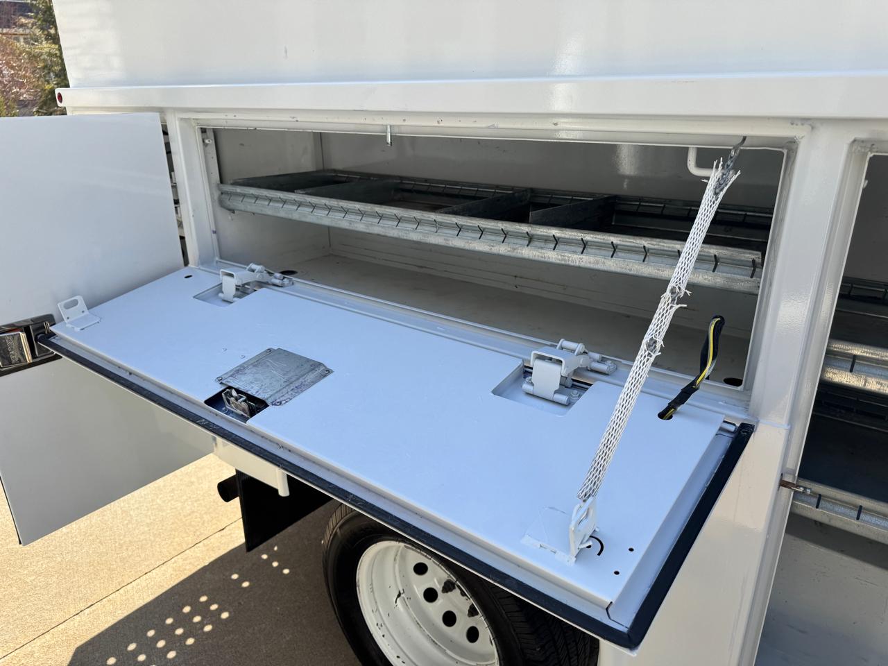 Ford Transit Chassis T-350 DRW 138" WB 9950 GVWR 2017