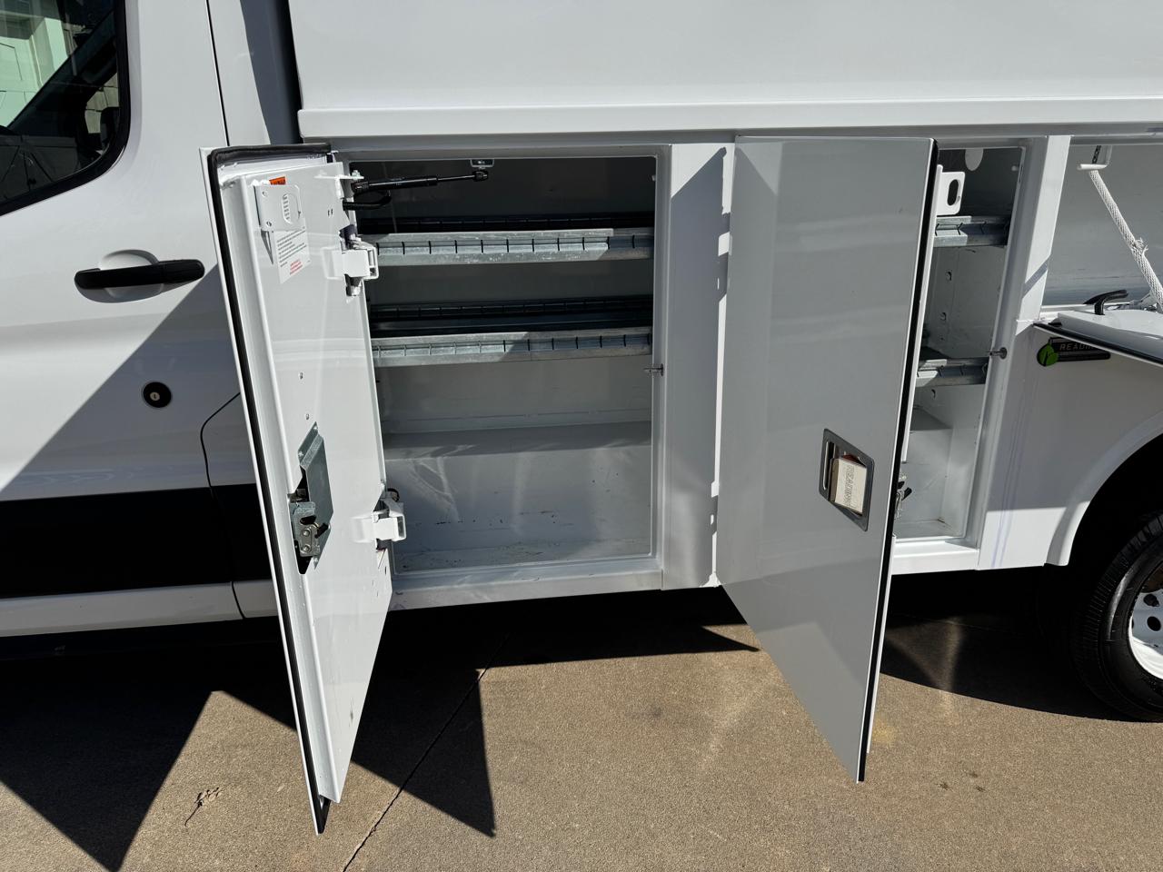 Ford Transit Chassis T-350 DRW 138" WB 9950 GVWR 2017