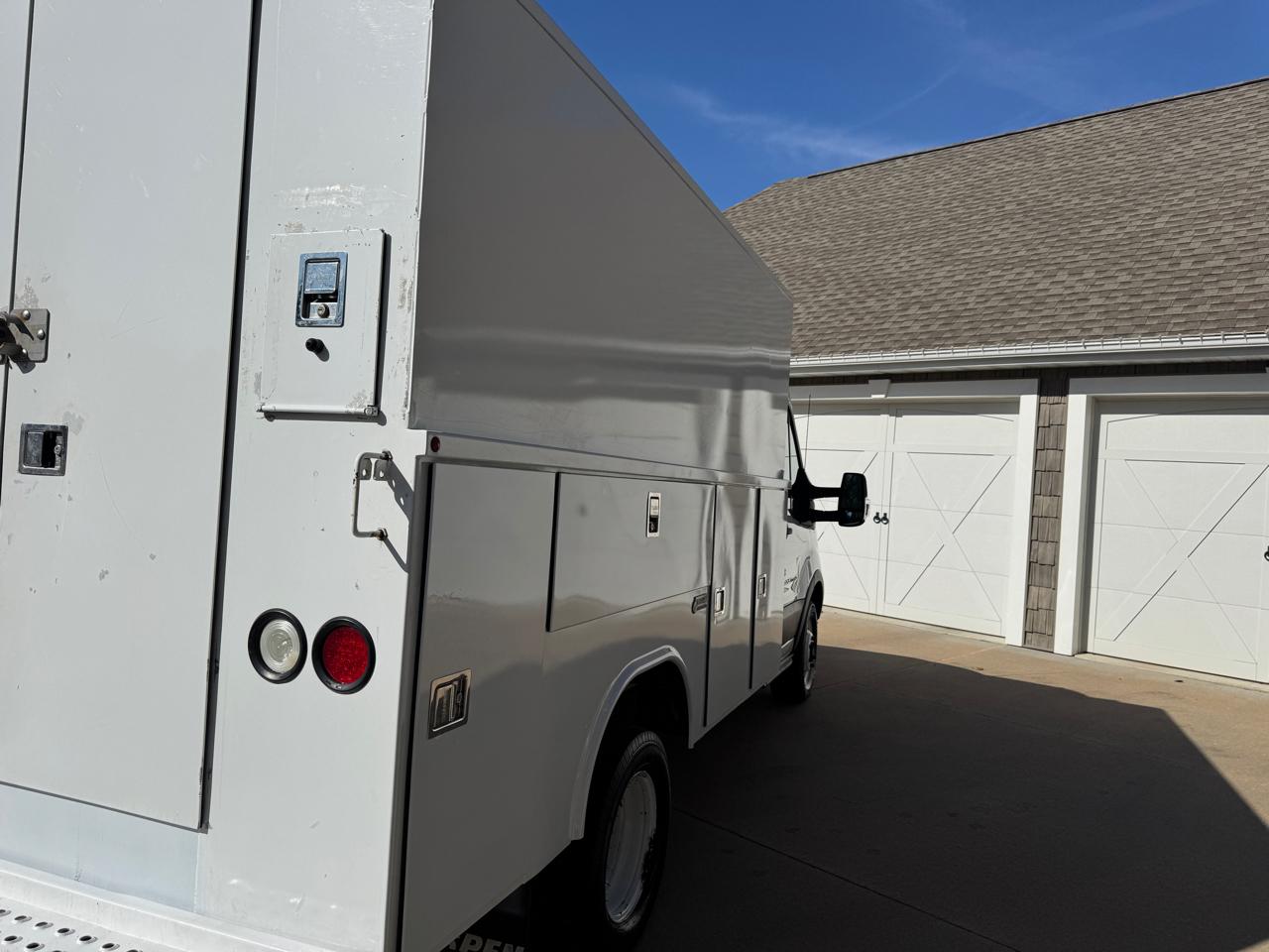 Ford Transit Chassis T-350 DRW 138" WB 9950 GVWR 2017