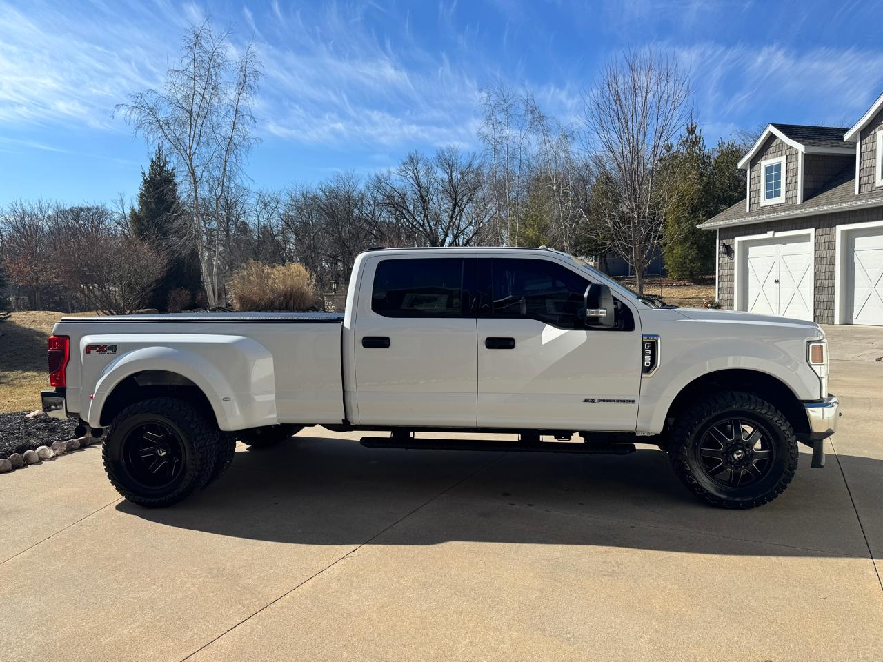 Ford Super Duty F-350 DRW XLT 4WD Crew Cab 8' Box 2020