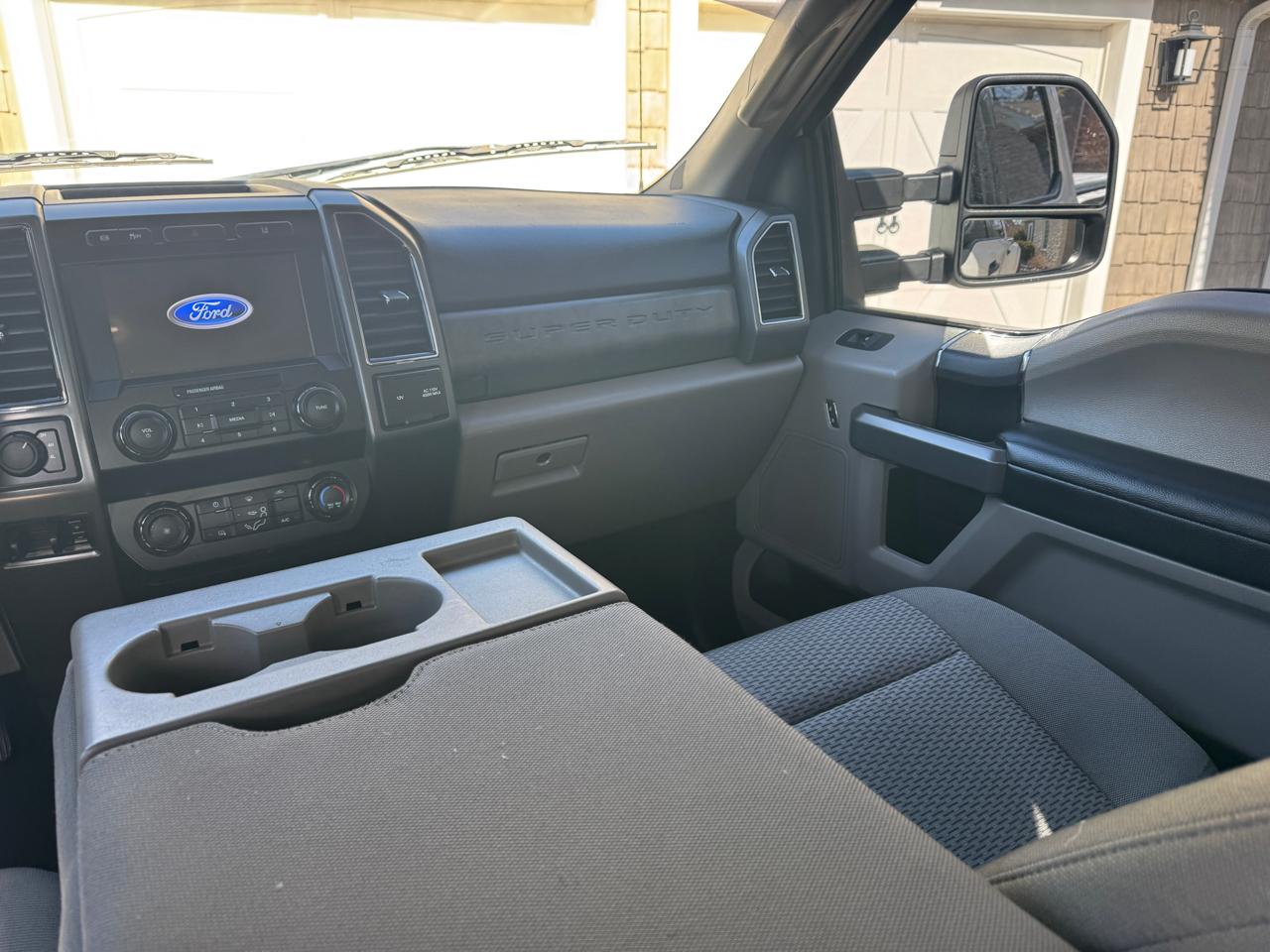 Ford Super Duty F-350 DRW XLT 4WD Crew Cab 8' Box 2020