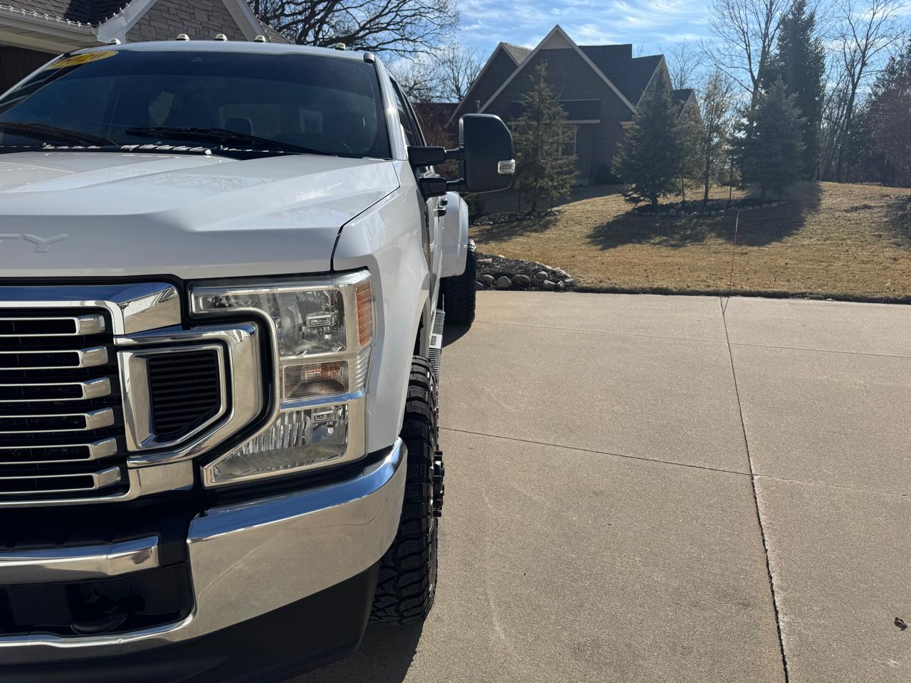 Ford Super Duty F-350 DRW XLT 4WD Crew Cab 8' Box 2020