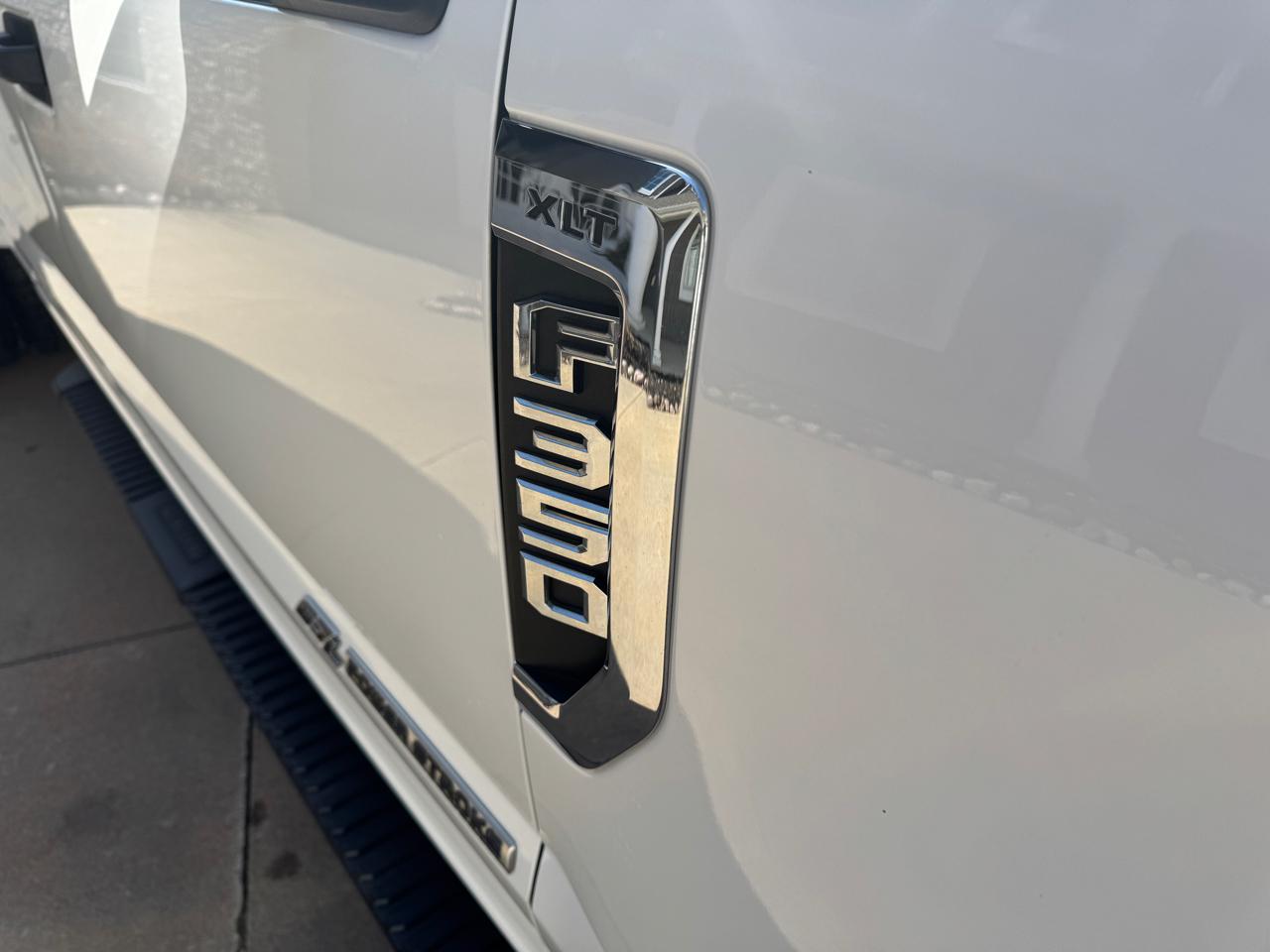 Ford Super Duty F-350 DRW XLT 4WD Crew Cab 8' Box 2020