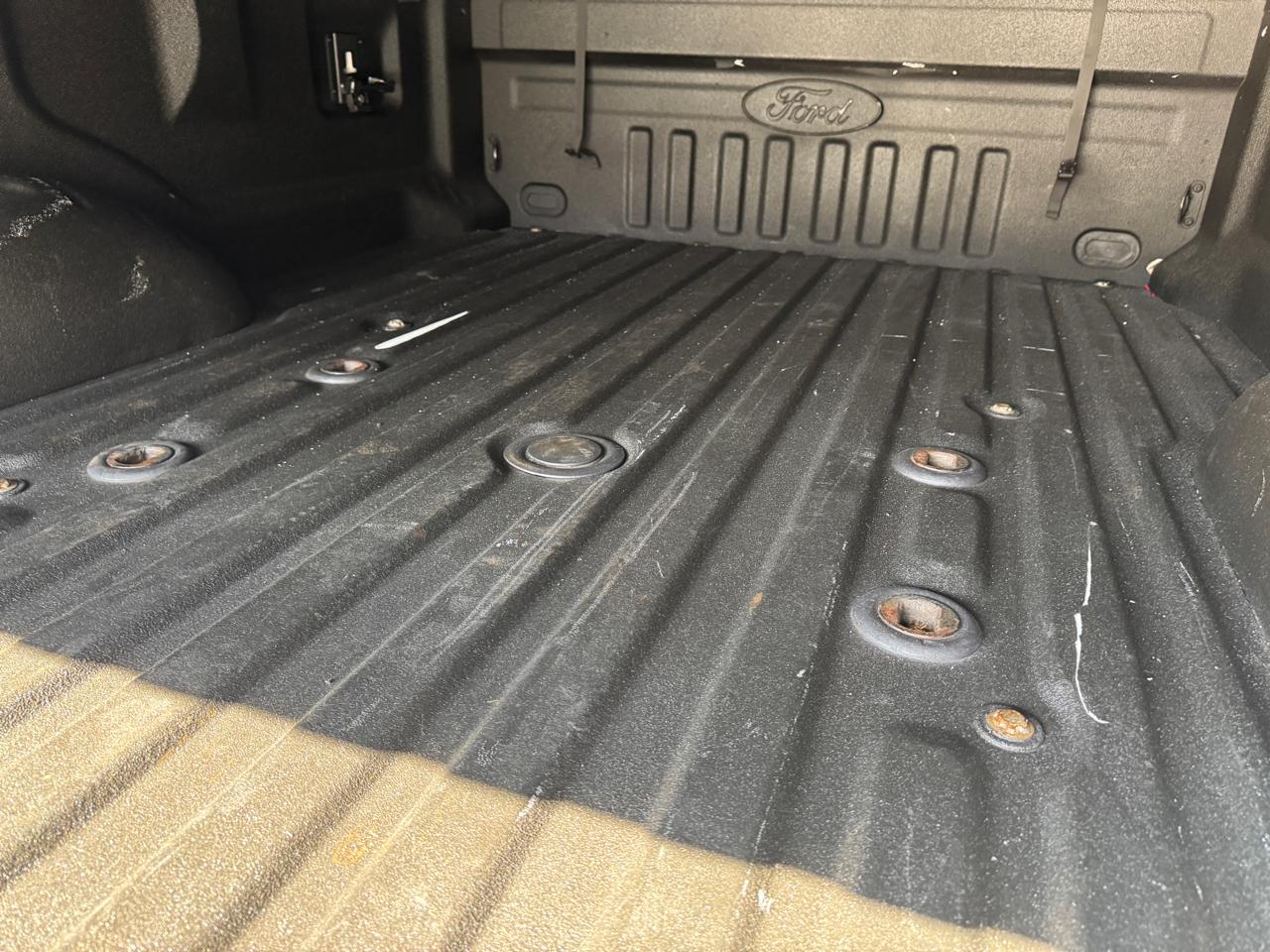 Ford Super Duty F-350 DRW XLT 4WD Crew Cab 8' Box 2020