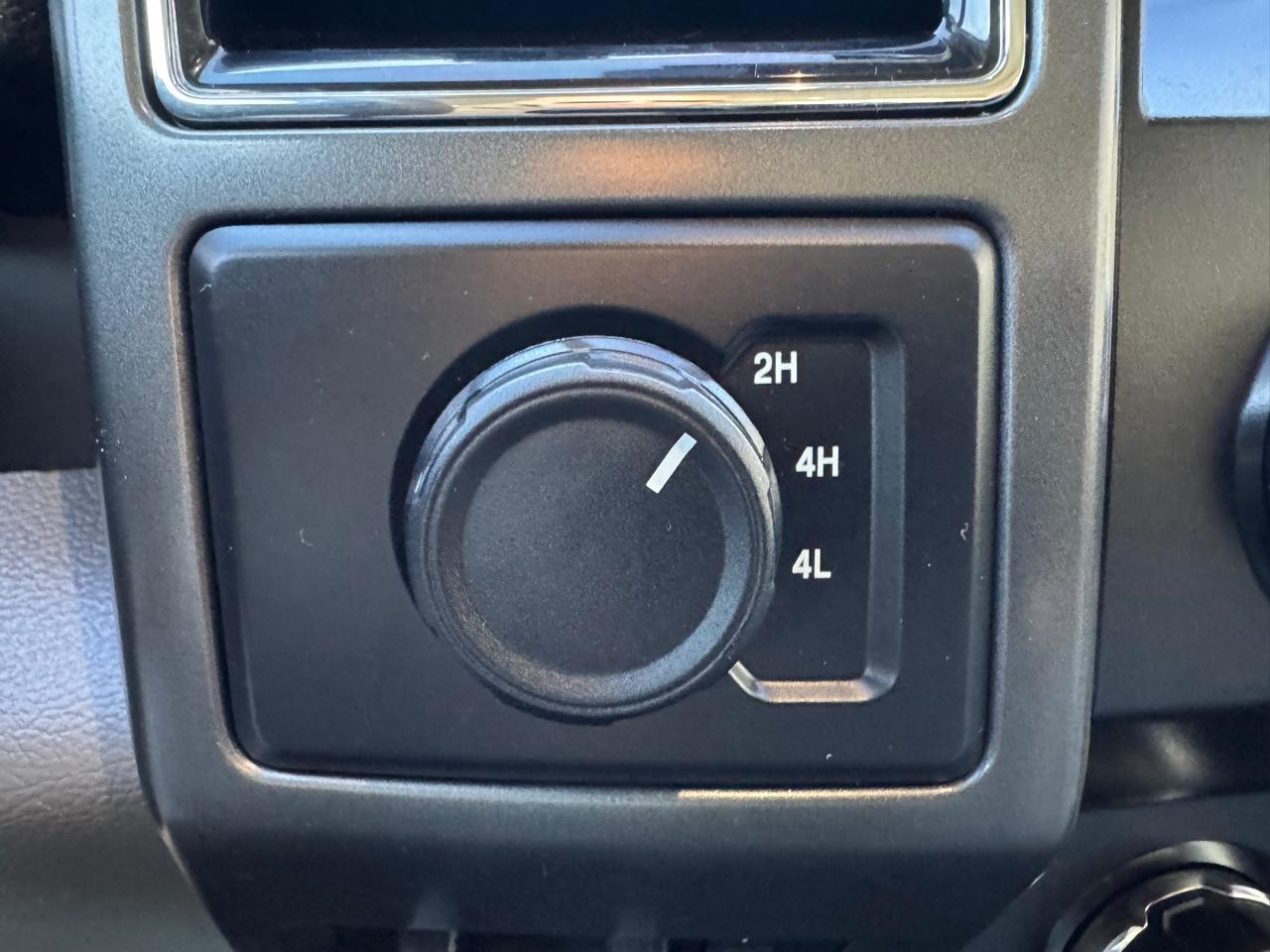 Ford Super Duty F-350 DRW XLT 4WD Crew Cab 8' Box 2020