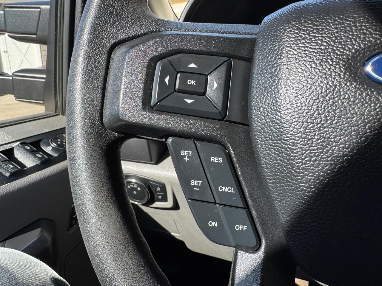 Ford Super Duty F-350 DRW XLT 4WD Crew Cab 8' Box 2020