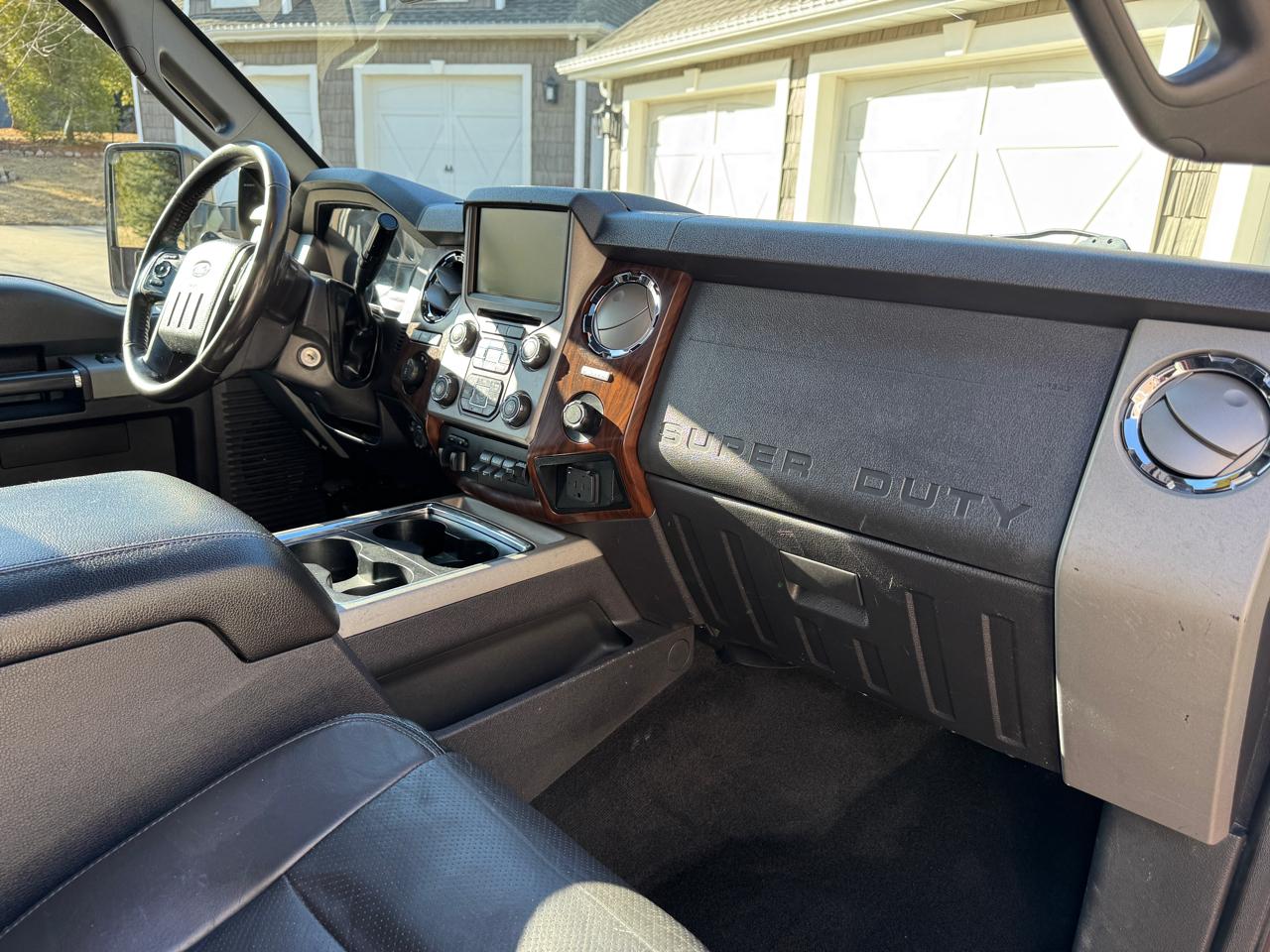 Ford Super Duty F-350 SRW 4WD Crew Cab 172" Lariat 2016