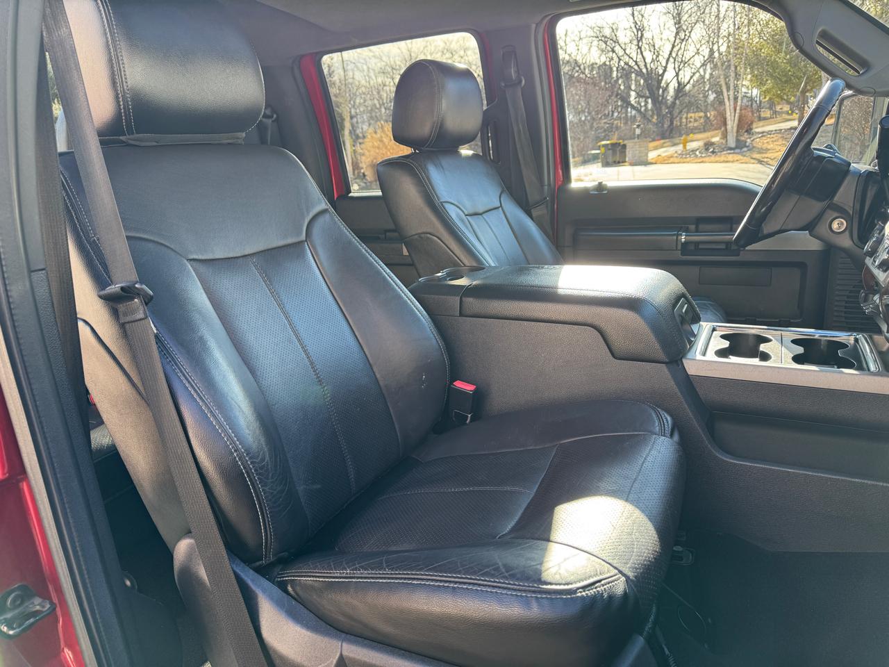 Ford Super Duty F-350 SRW 4WD Crew Cab 172" Lariat 2016