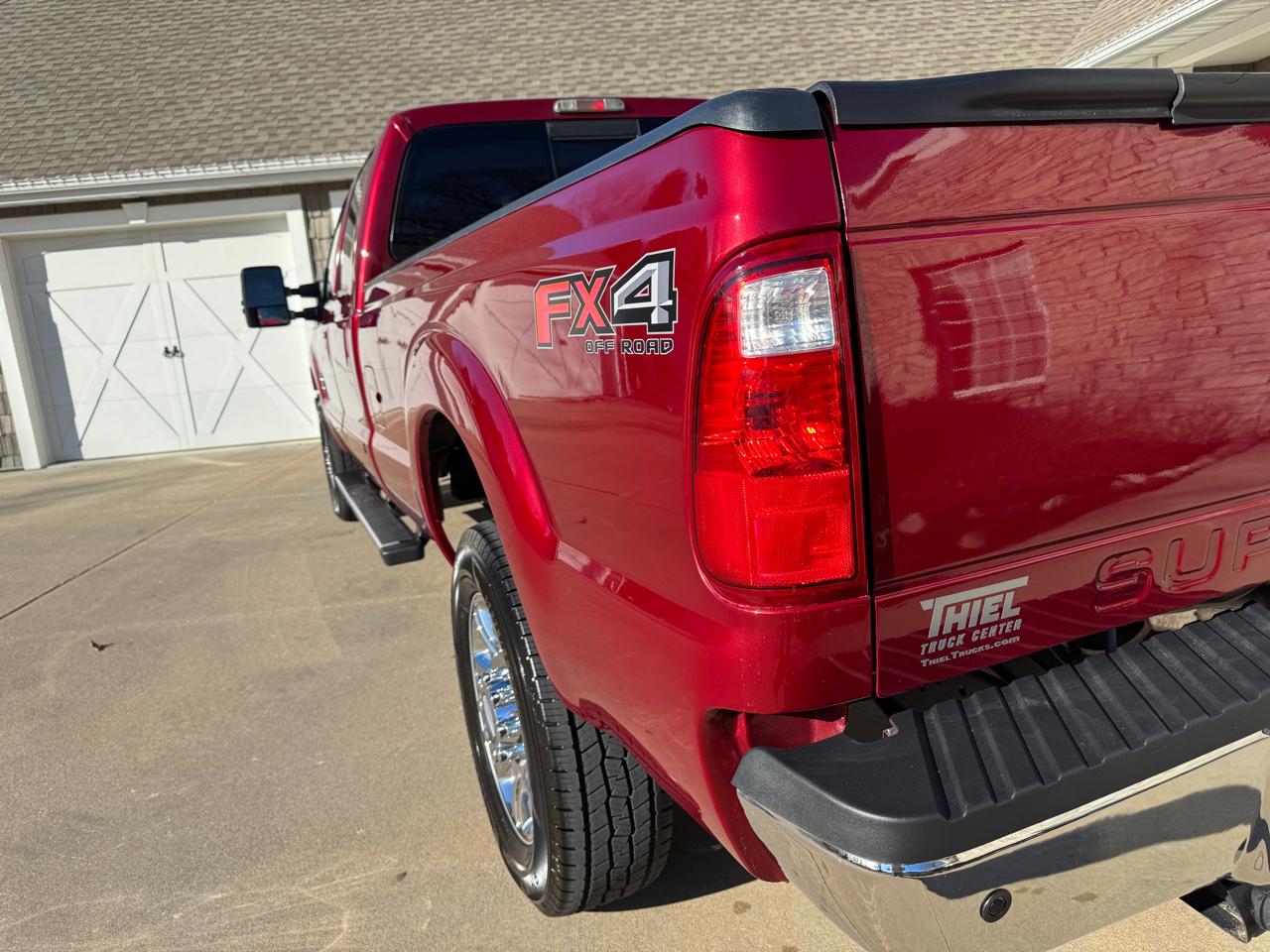 Ford Super Duty F-350 SRW 4WD Crew Cab 172" Lariat 2016