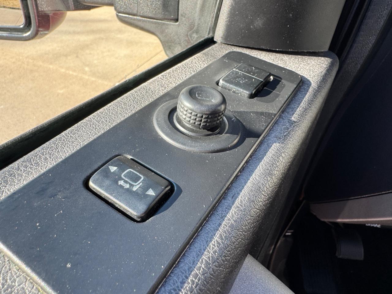 Ford Super Duty F-350 SRW 4WD Crew Cab 172" Lariat 2016