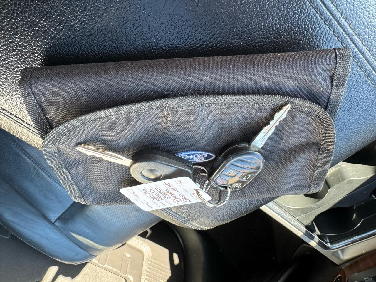 Ford Super Duty F-350 SRW 4WD Crew Cab 172" Lariat 2016