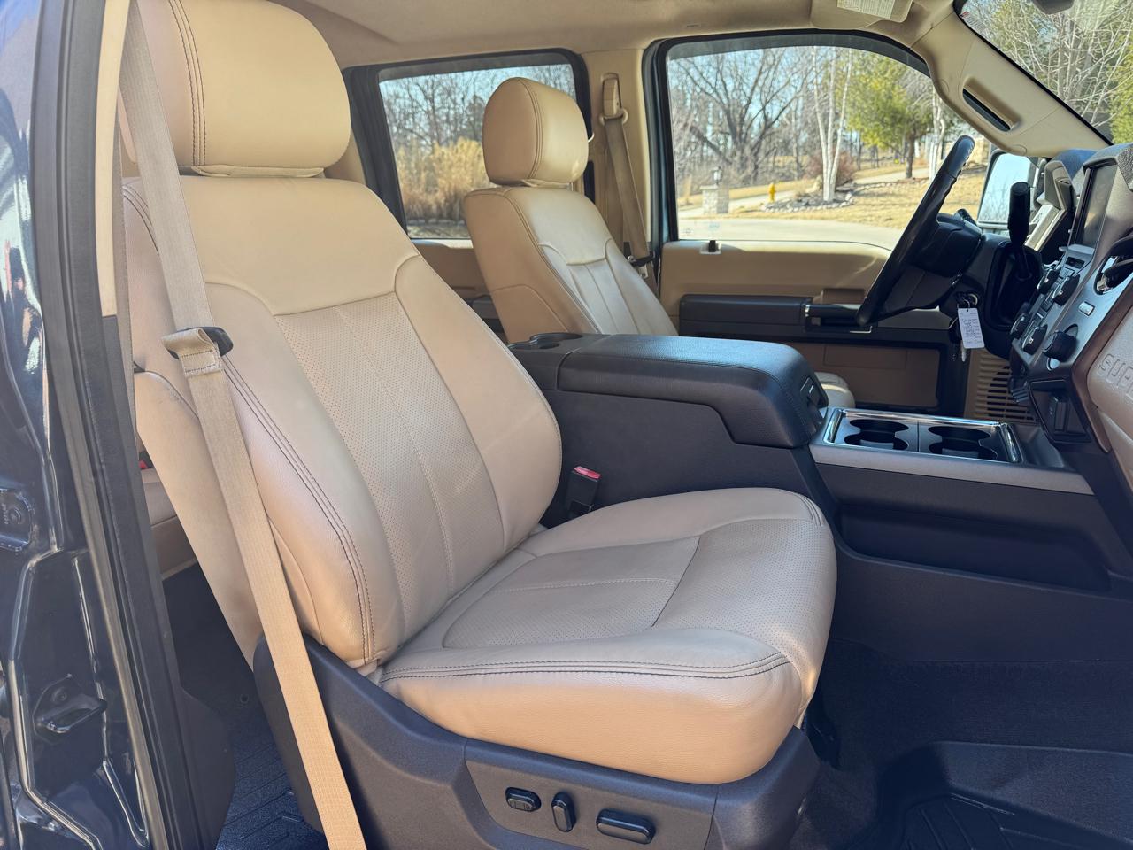 Ford Super Duty F-250 SRW 4WD Crew Cab 172" Lariat 2016